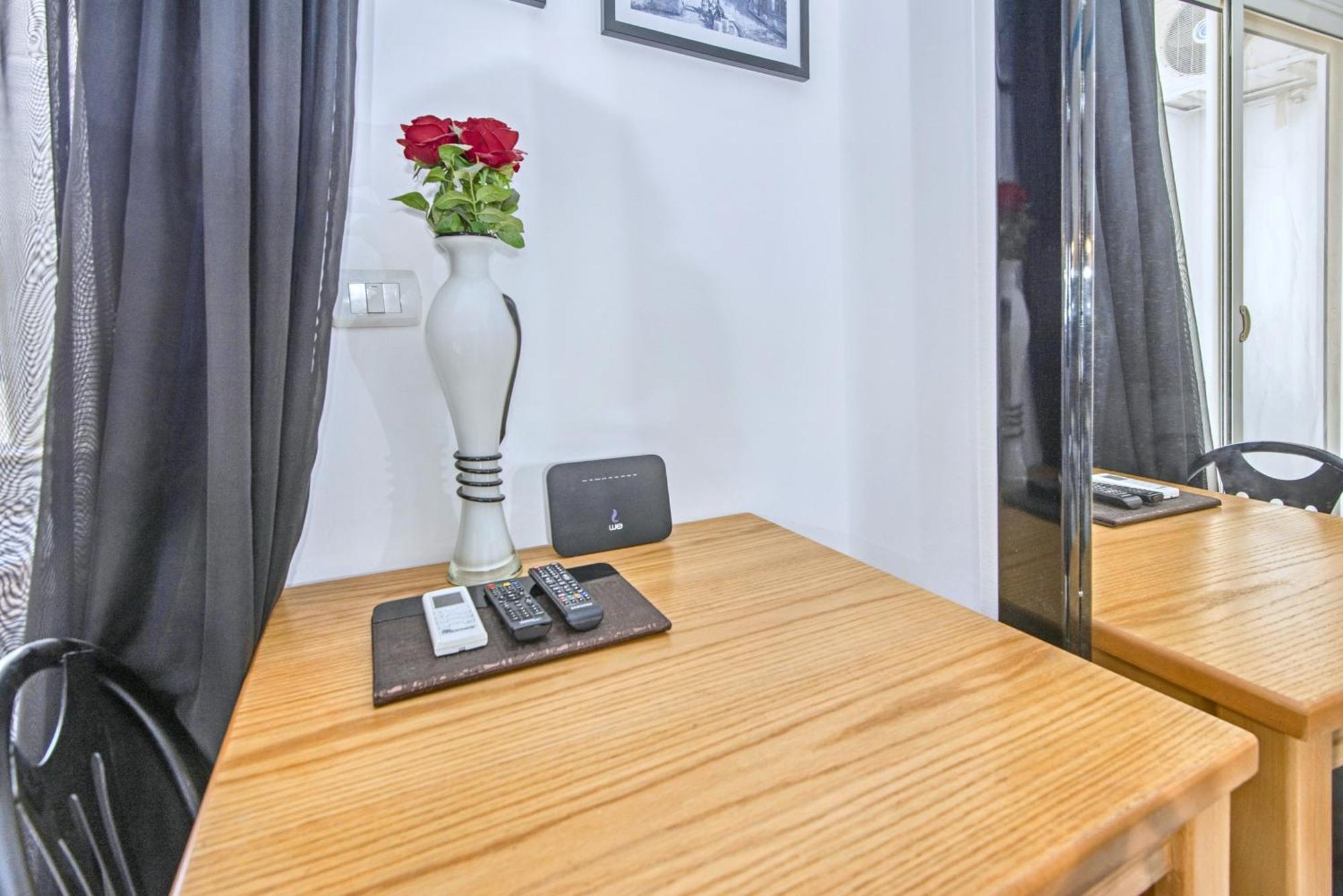 Rare New Marina Hotspot With Fast Free Wifi, Balcony & Pool Apartament Hurghada